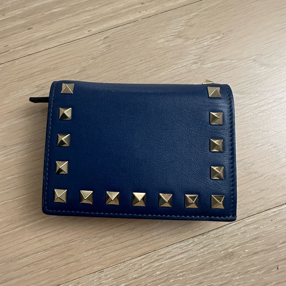 AUTHENTIC VALENTINO SMALL ROCKSTUD WALLET BLUE